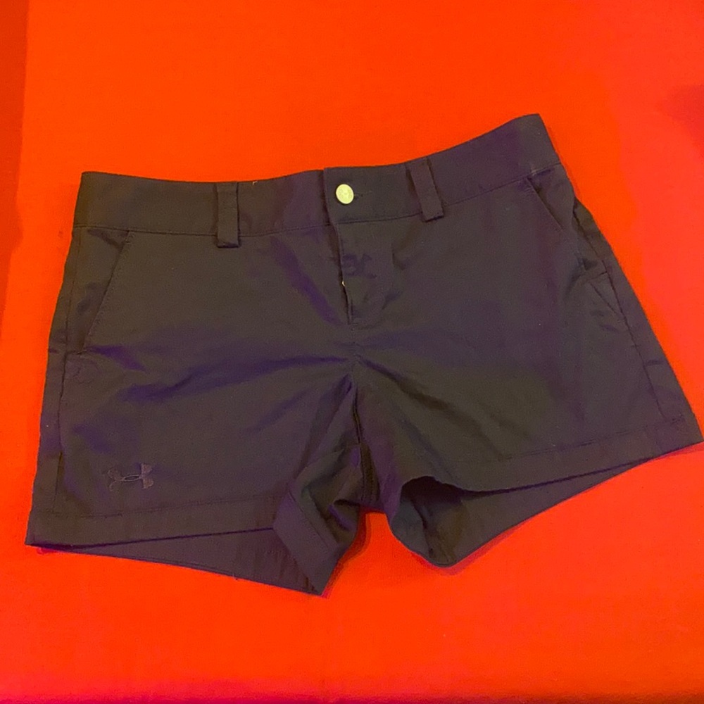 Under Armour navy shorts sz 4 (golf shorts)